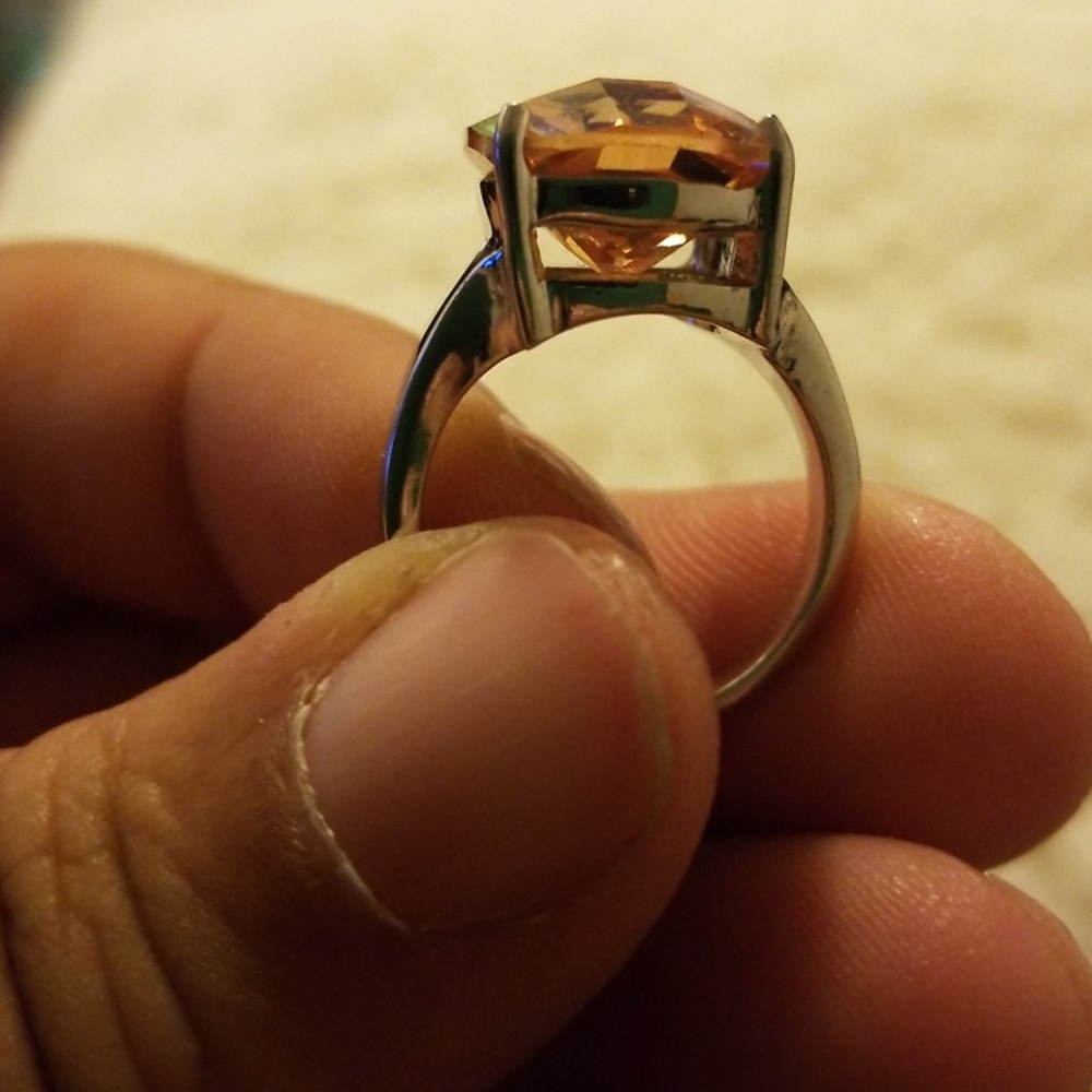 Beautiful ring - Picture 2 of 2